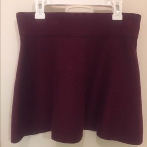 Talula Aritzia Burgundy Mini Skirt Size Small
